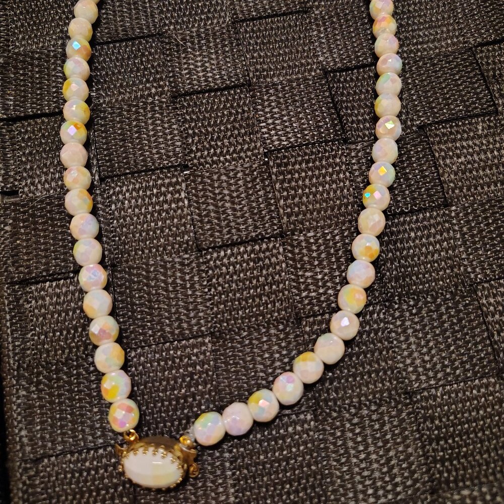 VINTAGE white milk carnival glass bead necklace iridescent